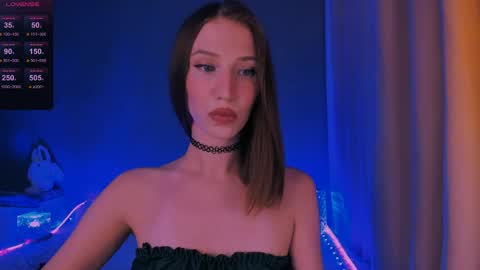 ellaamber online show from June 7, 1:33 am