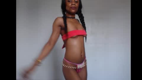 ella online show from November 30, 8:54 am