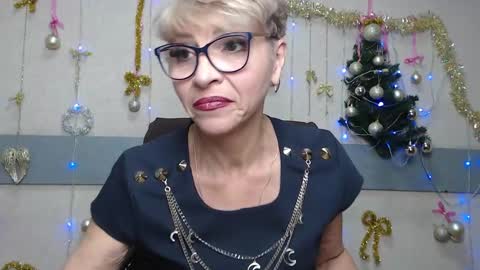 EllaBonito online show from December 19, 6:42 am