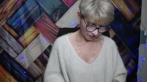 EllaBonito online show from October 17, 6:28 am