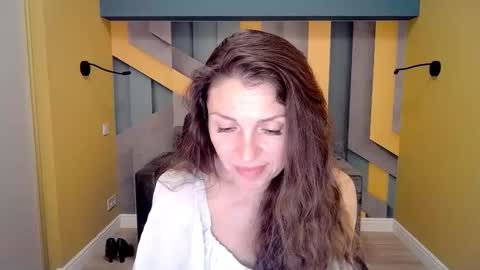 EllaLongs online show from February 15, 9:59 pm