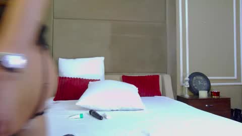 ellalux online show from March 20, 5:12 am