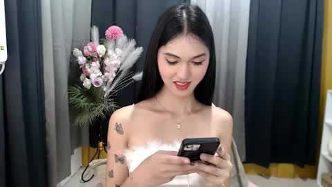 ELLA online show from April 3, 2:13 pm