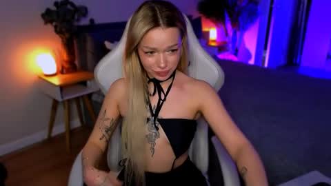 Ella online show from March 23, 5:45 am