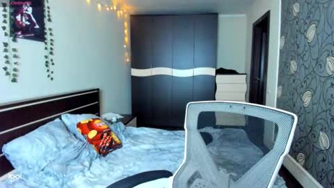Snapshot of elle_blair chatting on October 22, 1:46 pm Luna online show from October 22, 1:46 pm