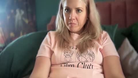 Elle online show from March 10, 7:07 pm