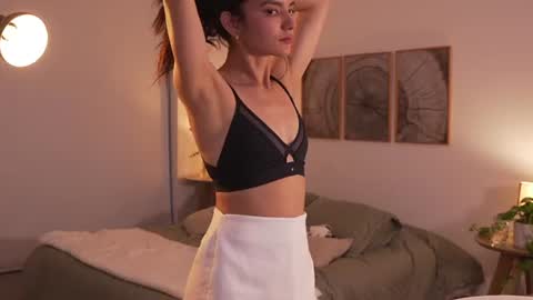 Linda Restrepo online show from July 1, 11:35 pm