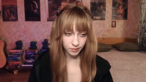 ellie_friendly online show from March 10, 12:37 am