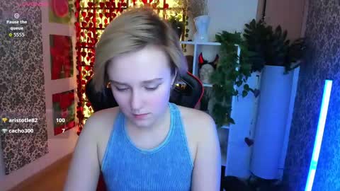 Ellie online show from February 28, 8:51 am