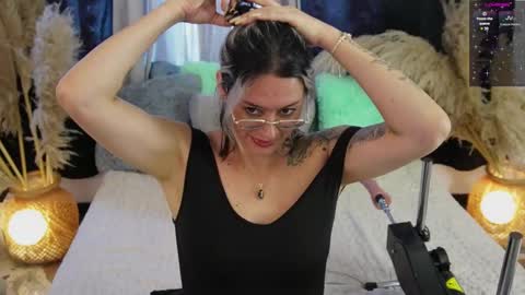 Ellie Ramos online show from September 18, 2:21 pm