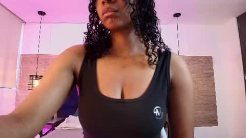 elliee_alves online show from June 12, 6:18 pm