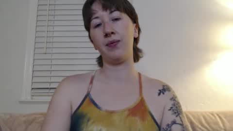 Snapshot of ellierowyn chatting on October 8, 2:51 am Ellie Rowyn online show from October 8, 2:51 am