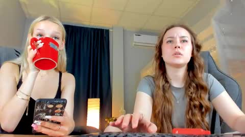 Elin online show from May 5, 2:45 pm