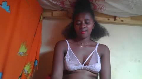 Ellodi online show from May 20, 1:57 am
