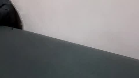 elluch0s online show from March 11, 4:08 am