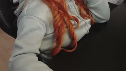 Elly online show from February 16, 9:29 am