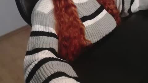 Elly online show from February 22, 2:41 pm