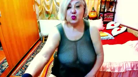 ellyhot53 online show from April 14, 3:26 pm