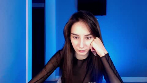 Im online Fri Sun Mon Tue Thu Fri Sat3 from 1000 online show from December 5, 9:33 am