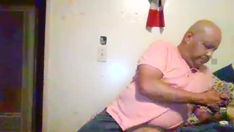 Snapshot of elmario24 chatting on September 29, 12:15 pm elmario24 online show from September 29, 12:15 pm