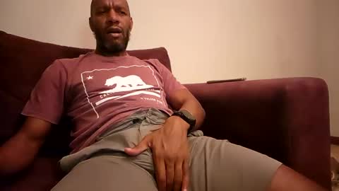 My name is Elmore. Please say hello I like to chat with you. If you have requests or dirty talk please use tip online show from February 2, 3:43 am