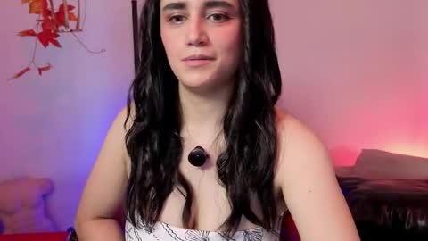 elowen_halley1 online show from March 29, 8:32 pm