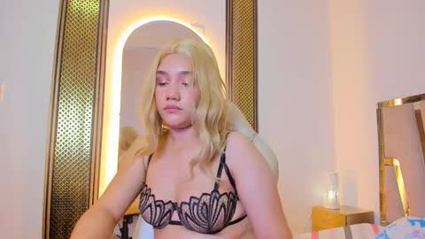 Elsa online show from February 11, 2:32 pm