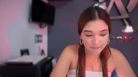 Snapshot of elsa_koch chatting on September 22, 7:51 pm ELSA online show from September 22, 7:51 pm