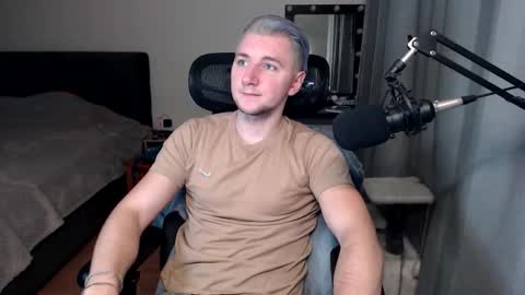 Elvin Vaenight online show from November 8, 10:35 pm