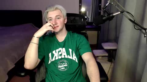 Elvin Vaenight online show from November 17, 12:35 am