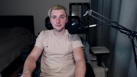 Elvin Vaenight online show from October 7, 10:06 pm