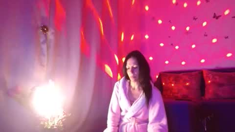 Elisa online show from February 5, 7:39 pm