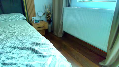 Ely online show from October 9, 7:14 am