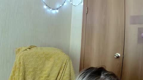 Elza Kom online show from March 13, 7:00 am