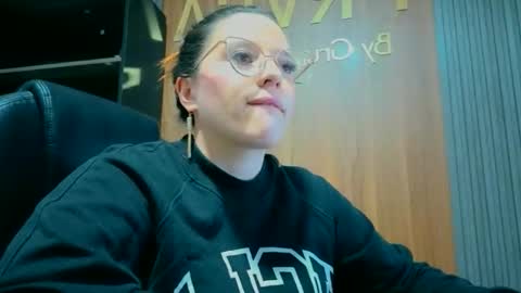 Estefany Martinez Acua INSTAGRAM ema 04oficial online show from February 2, 3:09 pm