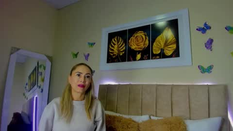 Snapshot of ema_garciaa chatting on September 28, 10:46 am ema garcia online show from September 28, 10:46 am