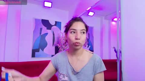 Snapshot of ema_louisx chatting on March 10, 12:38 pm Ema louisx online show from March 10, 12:38 pm