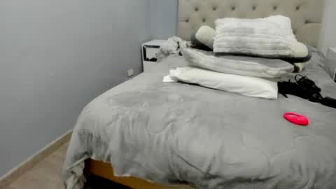 emaasex online show from July 31, 1:06 am