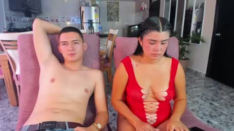 EmyandSam online show from August 5, 1:52 pm