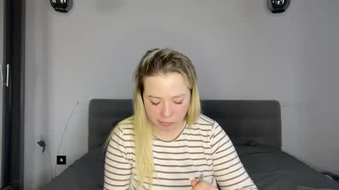 Alice online show from December 5, 12:25 pm