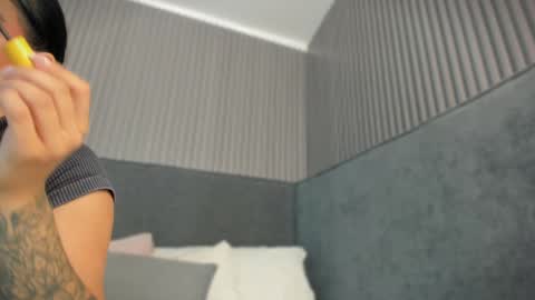 emelie_89 online show from May 29, 11:30 am