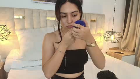 Emily  online show from April 16, 2:55 am