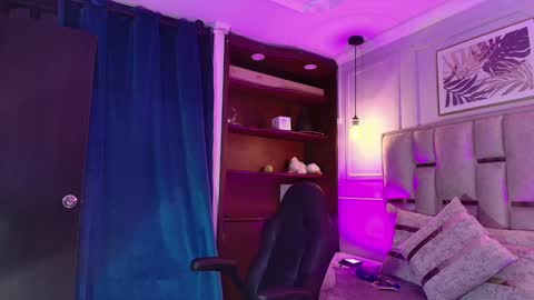 Emily  online show from December 13, 3:05 am