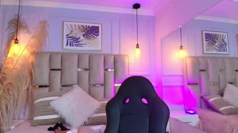 Emily  online show from January 10, 10:28 am