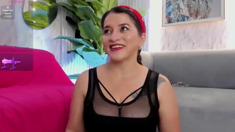 emely ross online show from November 11, 12:46 am