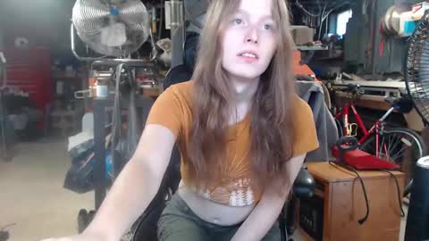 Snapshot of emeraldtgirl chatting on September 18, 6:12 pm Emerald online show from September 18, 6:12 pm