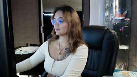 Emily online show from November 7, 11:56 am