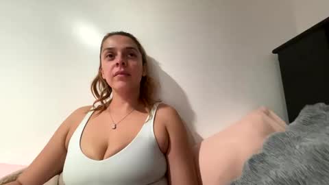 emilelovesyou online show from October 14, 6:16 am