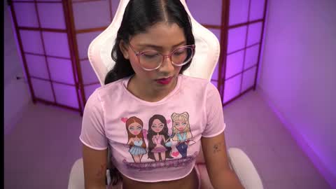 Emili online show from November 18, 2:31 pm