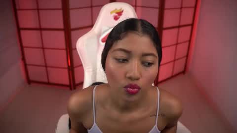 Emili online show from November 30, 3:08 pm